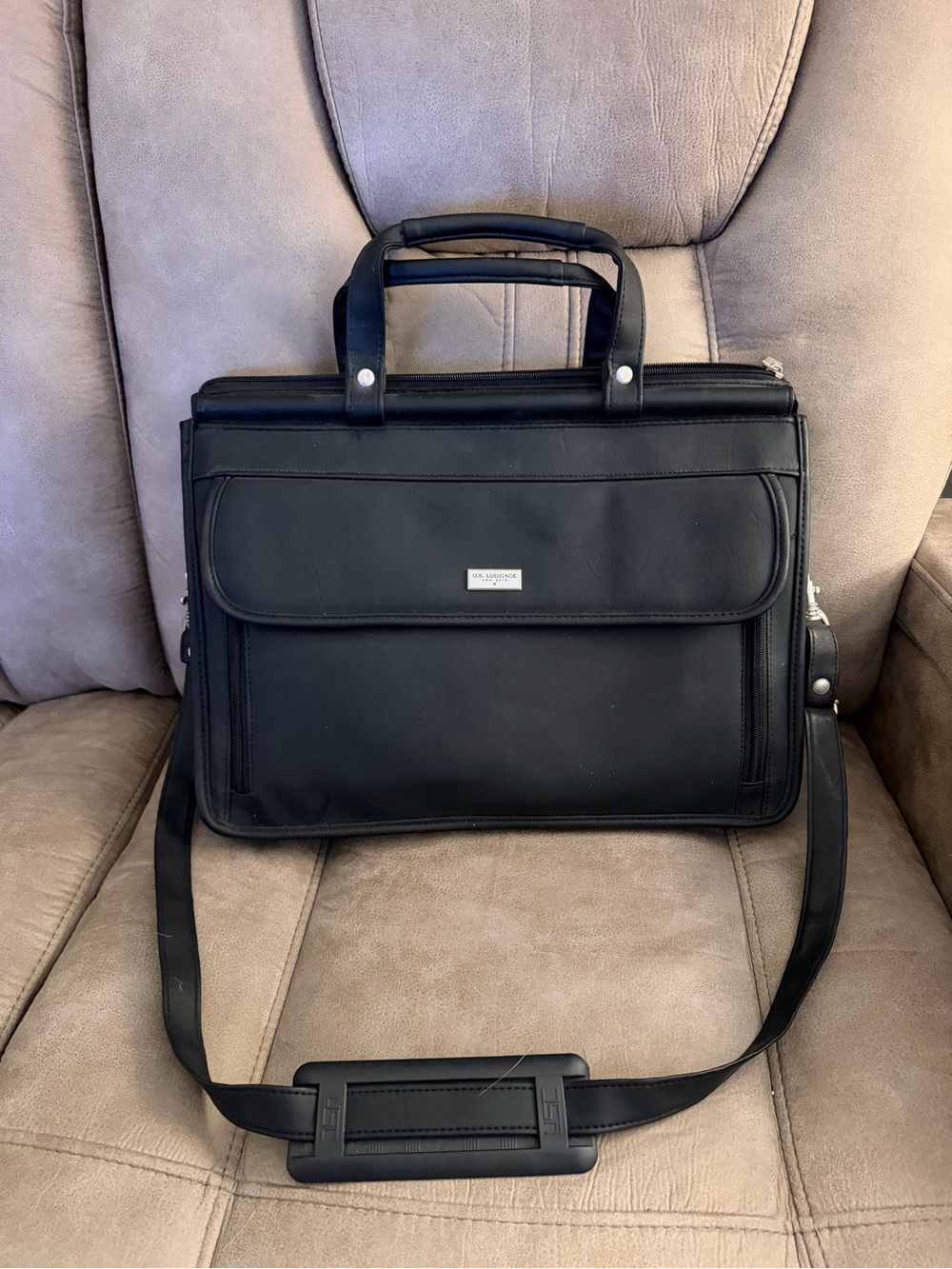 Classic Black Leather Briefcase - Unbranded